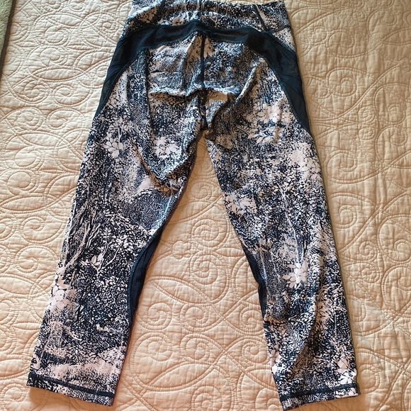 Lululemon Athletica Never Still Crop Leggings - Picture 3 of 7